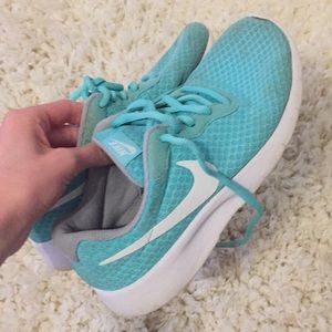 Used Cyan Nike’s
